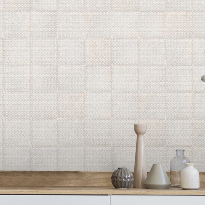 Silhouette Gyre Tile | 17 Colours