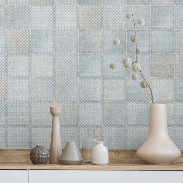 Silhouette Incise Tile