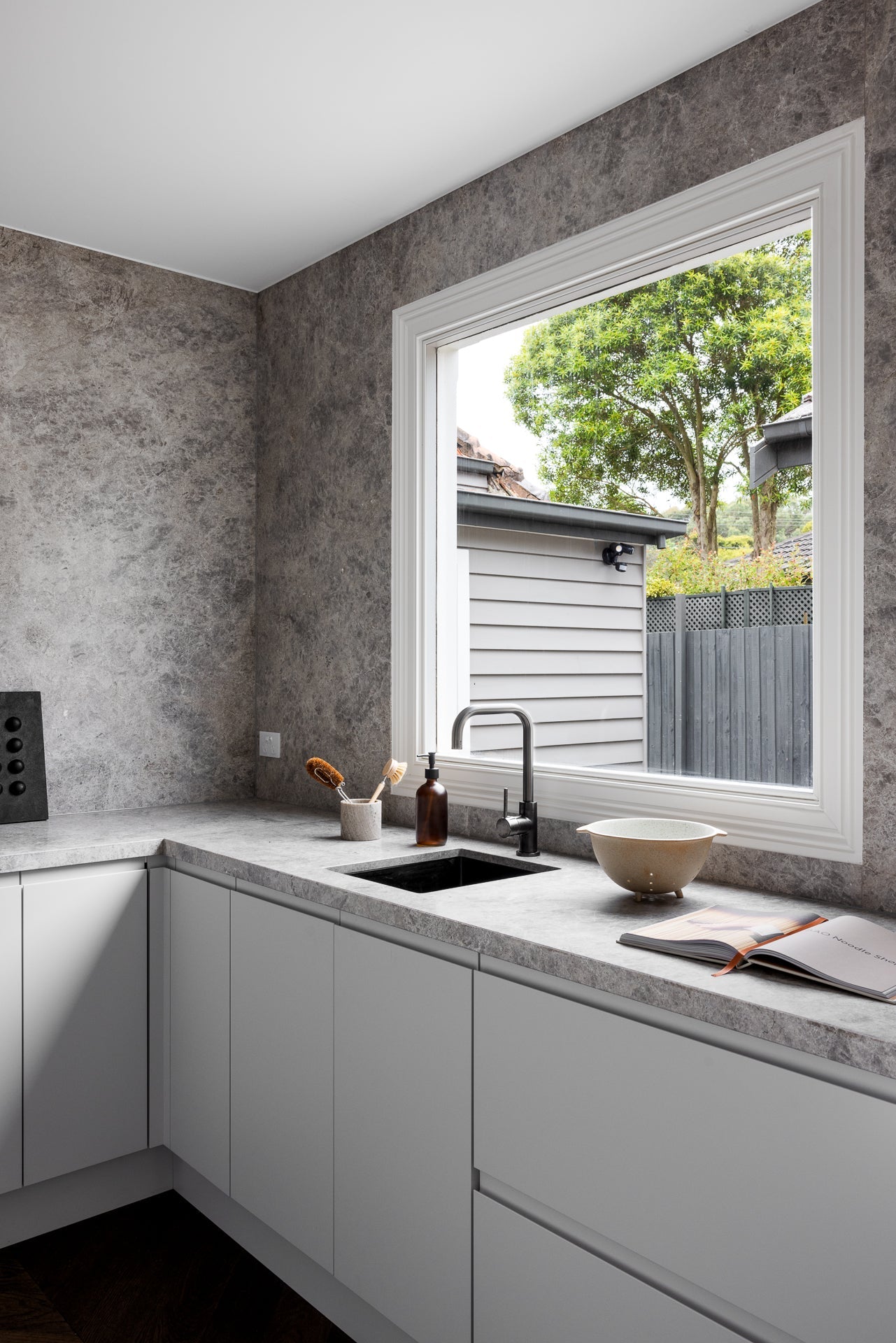 Round Kitchen Mixer Tap - Shadow Gunmetal