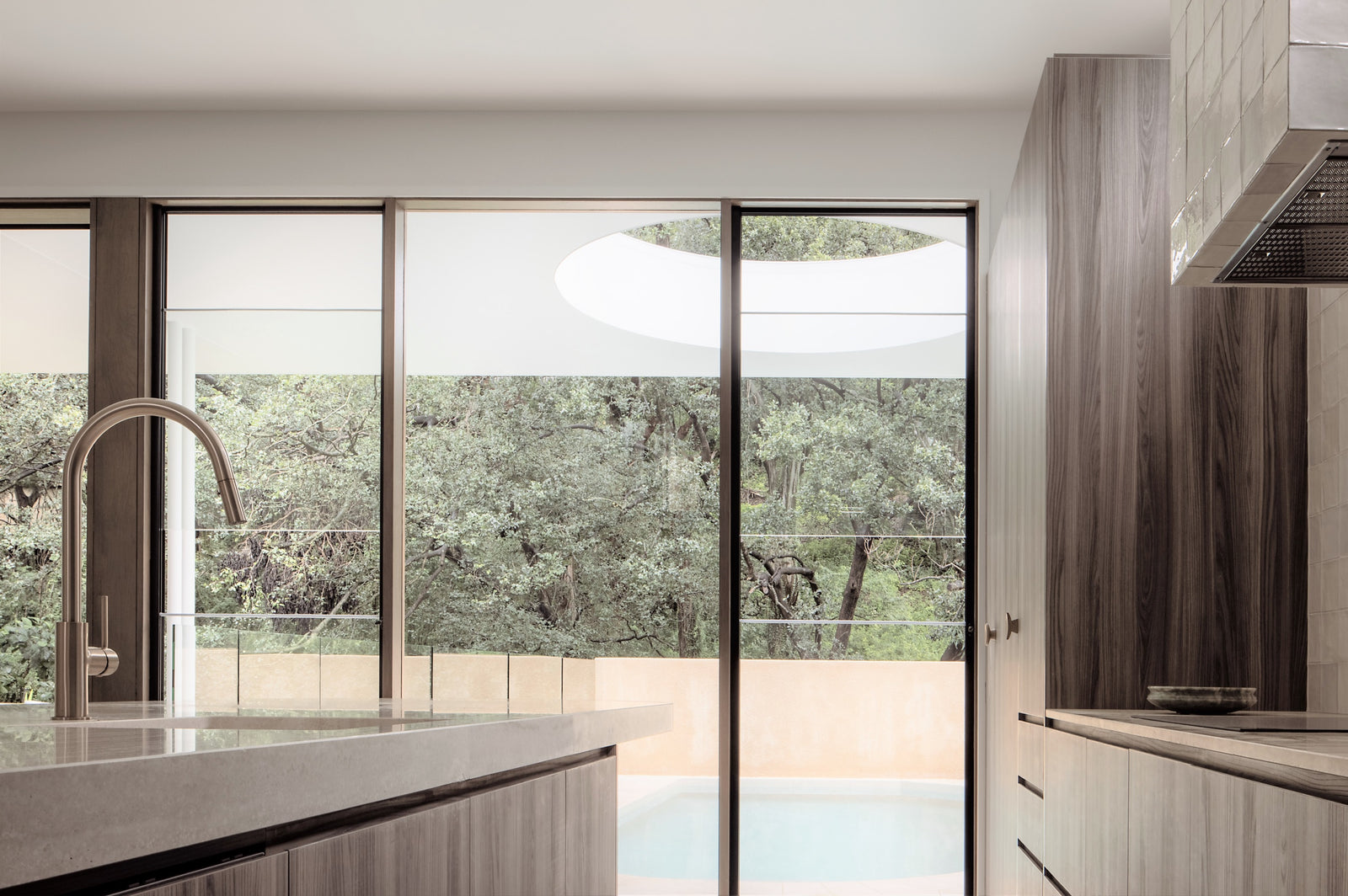 Round Piccola Pull Out Kitchen Mixer Tap - Champagne