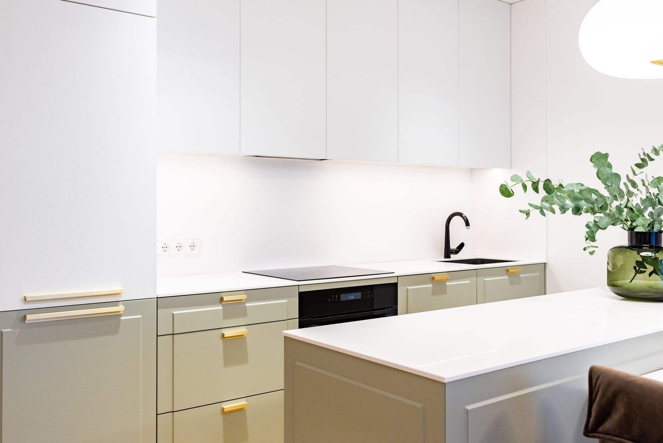 Fifth Avenue Signature Surfaces Soft Mist Benchtop