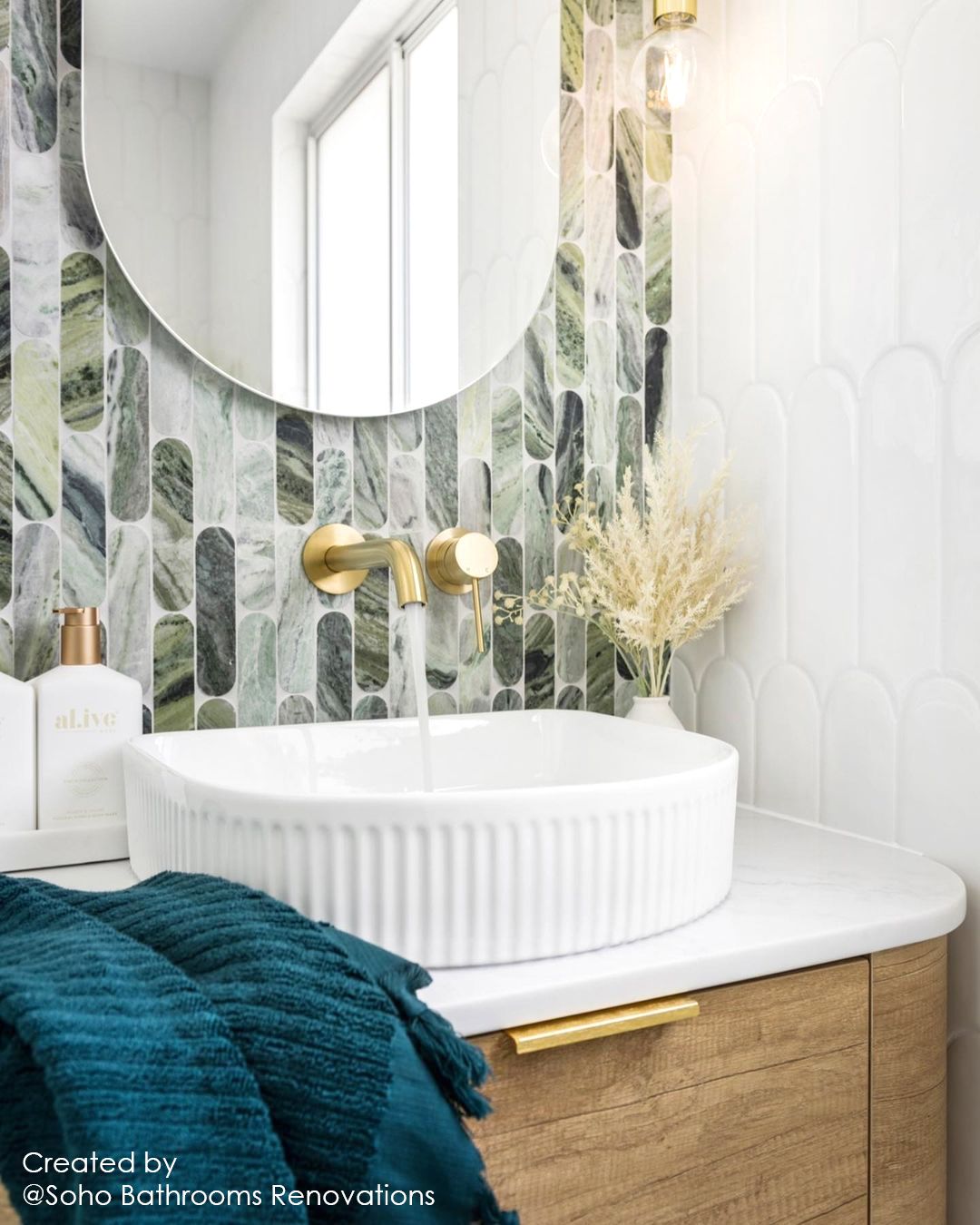 Bondi 750mm Natural Oak Wall Hung Curve Cabinet Only