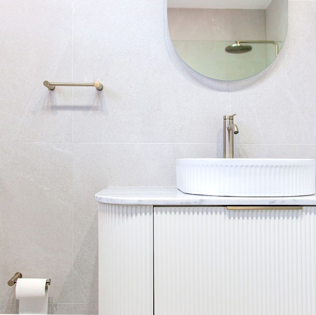 Bondi 1500mm Satin White Fluted Wall Hung Curve Cabinet