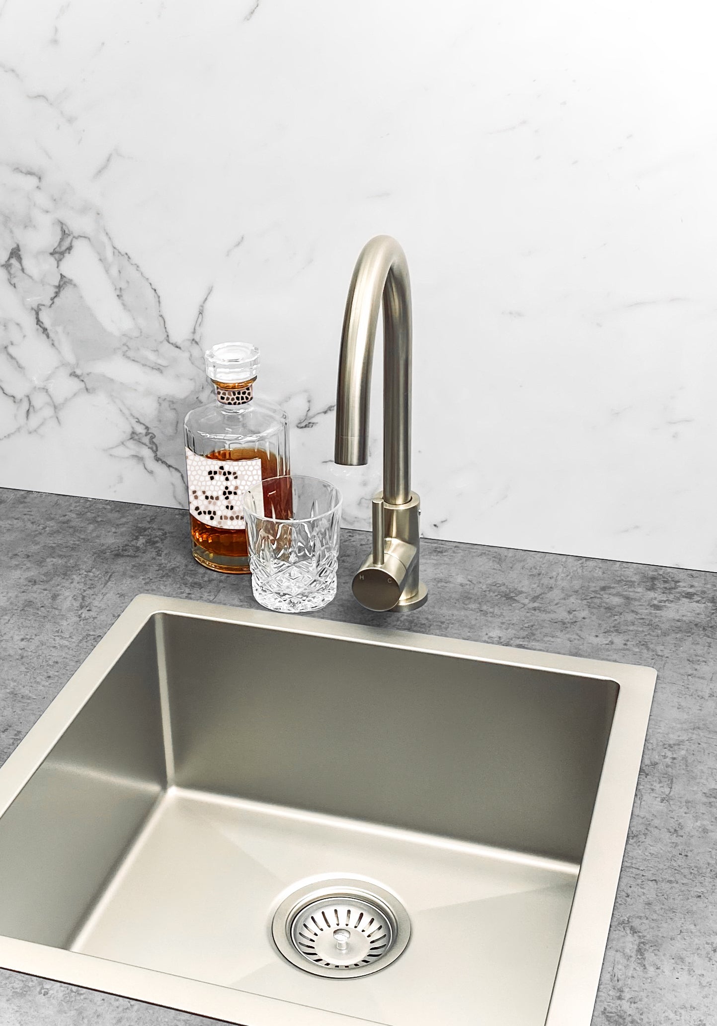 Lavello Sink Strainer and Waste Plug Basket with Stopper - PVD Brushed Nickel
