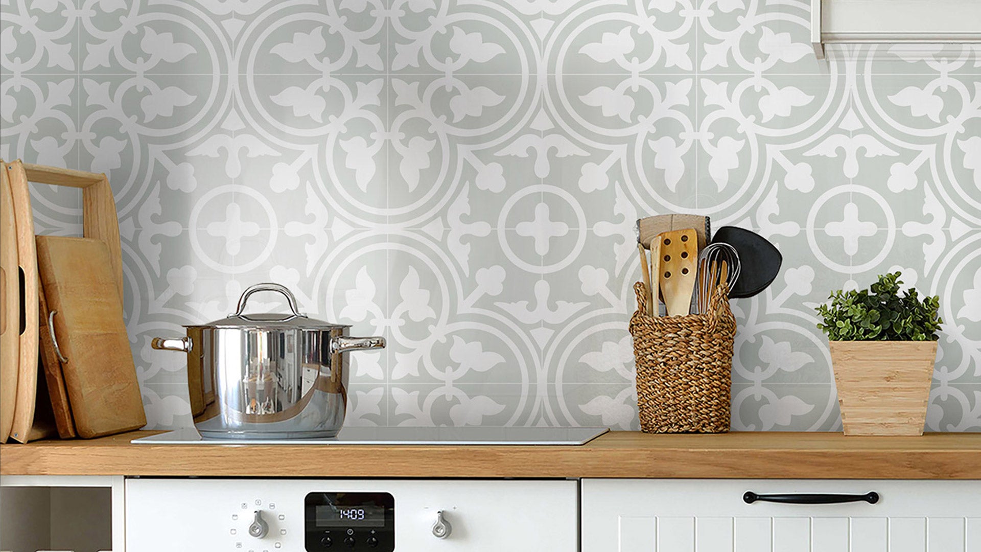 Heirloom Aster Green Patterned Tile