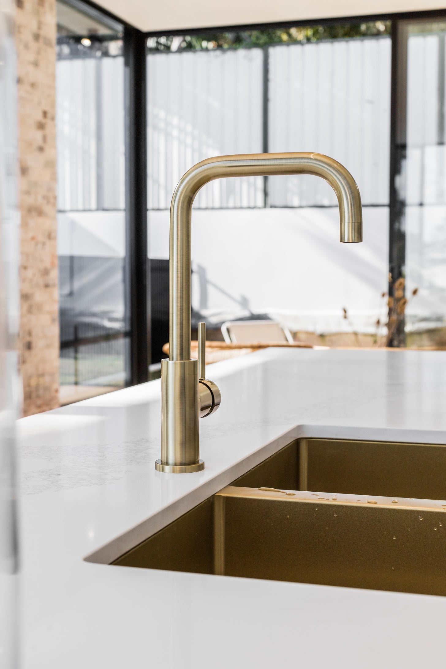 Round Kitchen Mixer Tap - Tiger Bronze