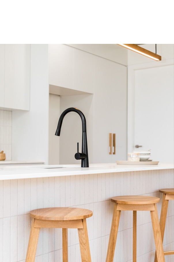 Round Pull Out Kitchen Mixer Tap - Matte Black