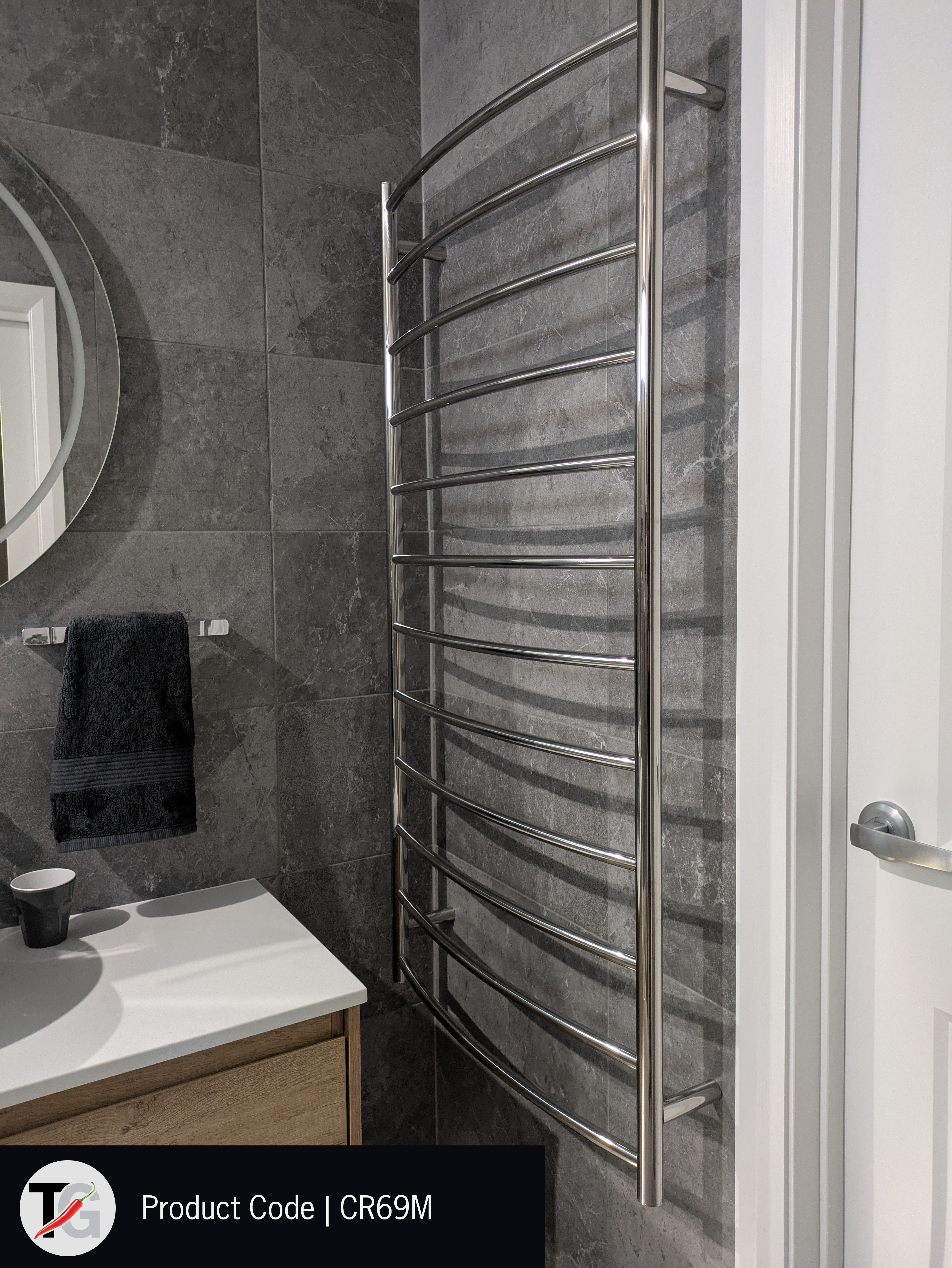 Thermorail Curved/Round 700x1400x150mm 153Watts 12 Bars