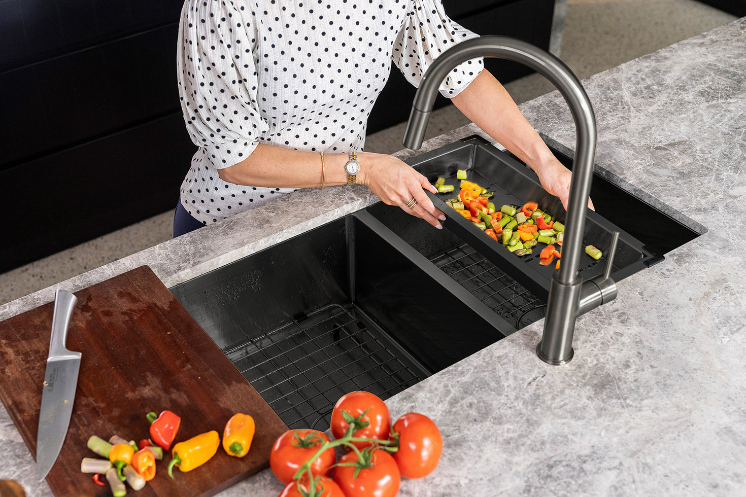 Kitchen Sink Colander - PVD Gunmetal Black