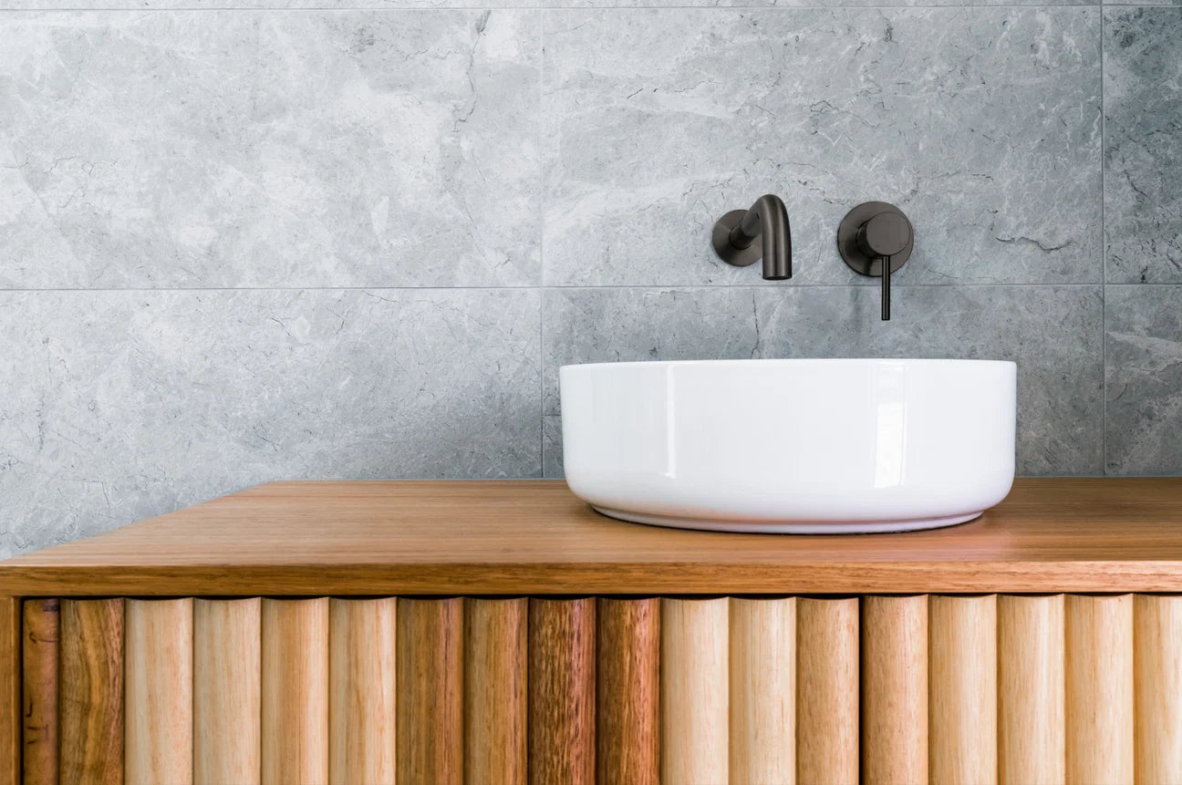Meir Round Curved Spout