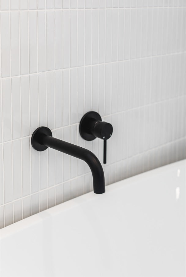 Universal Round Curved Spout - Matte Black