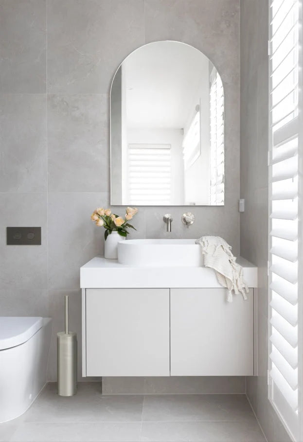 Meir Round Toilet Brush Holder