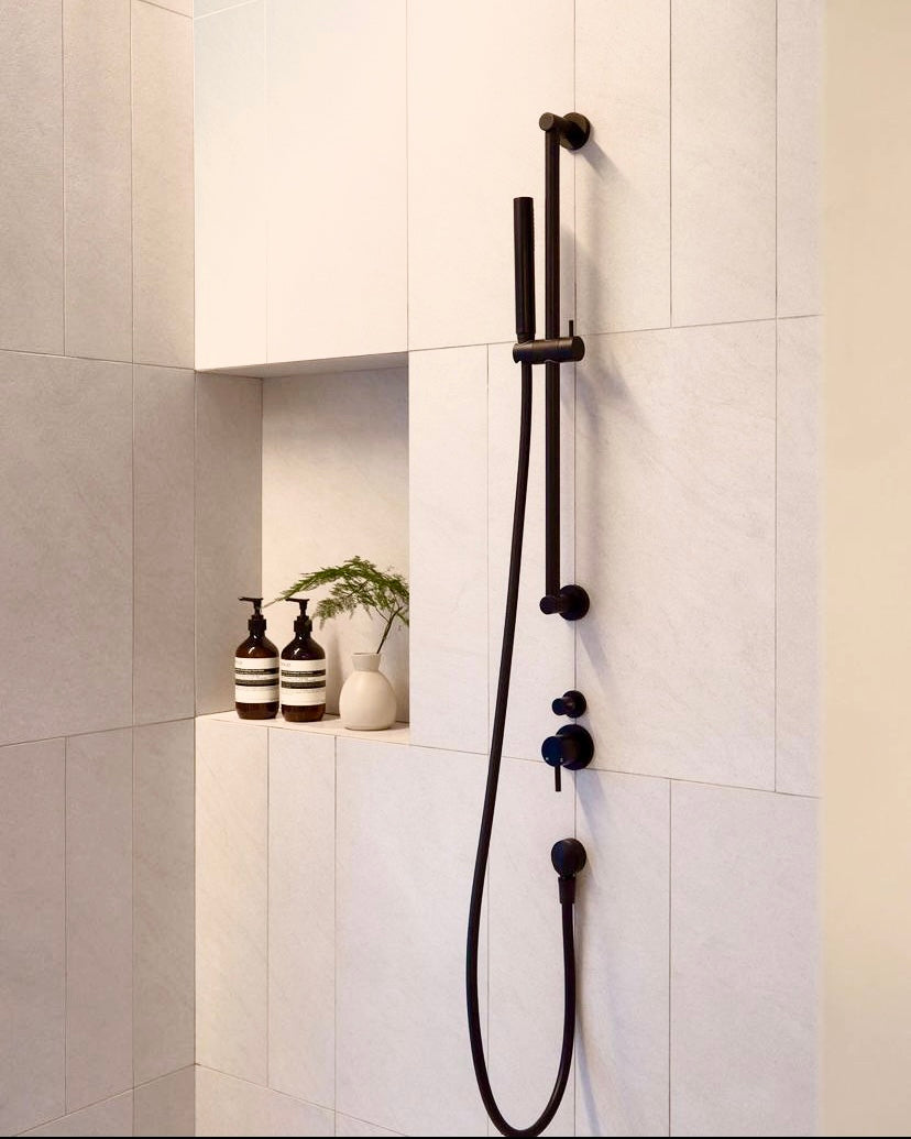 Round Hand Shower on Rail Column - Matte Black
