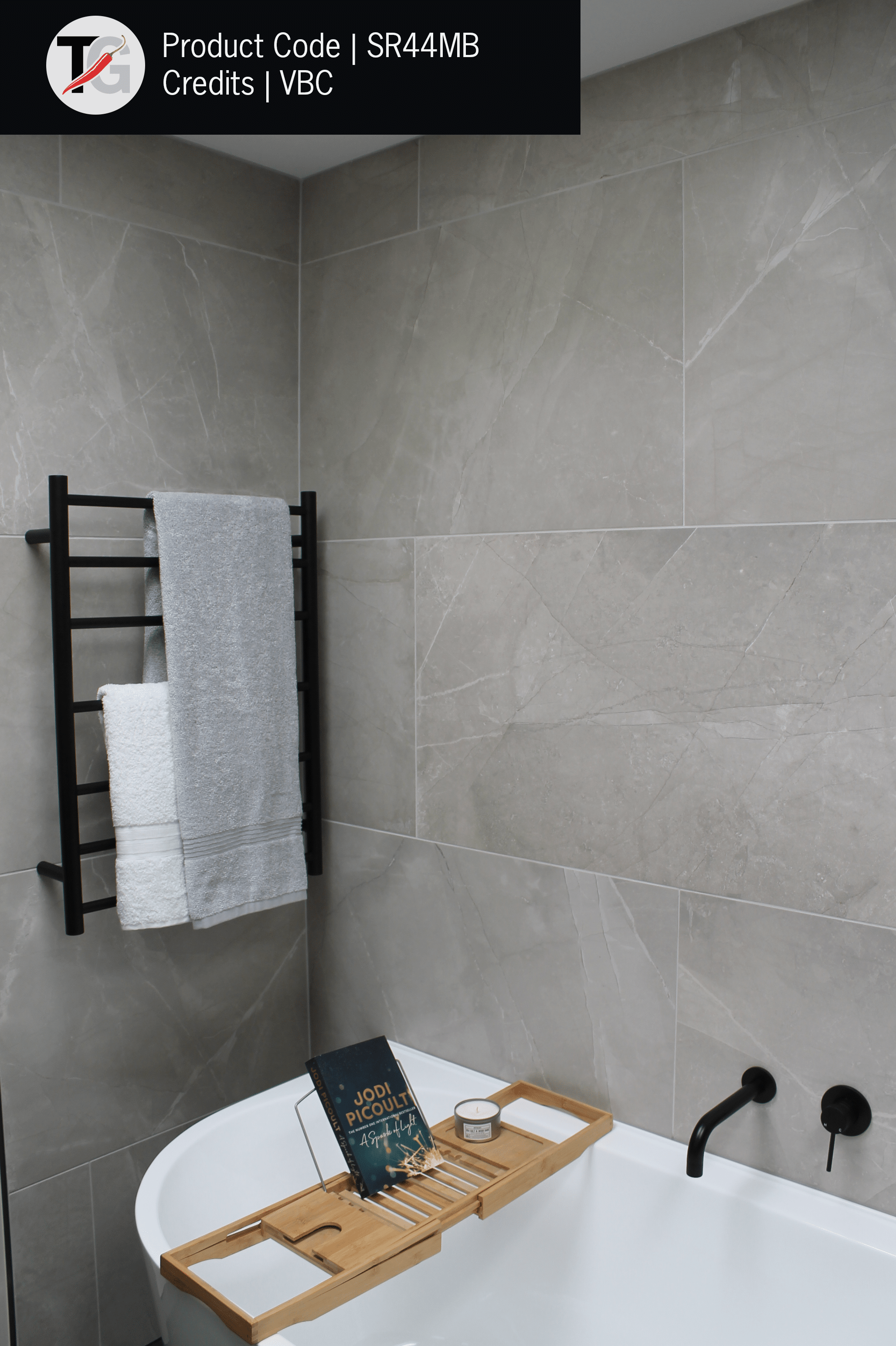 Thermorail Straight/Round 600x800x122mm 100Watts 7 Bars - Matt Black