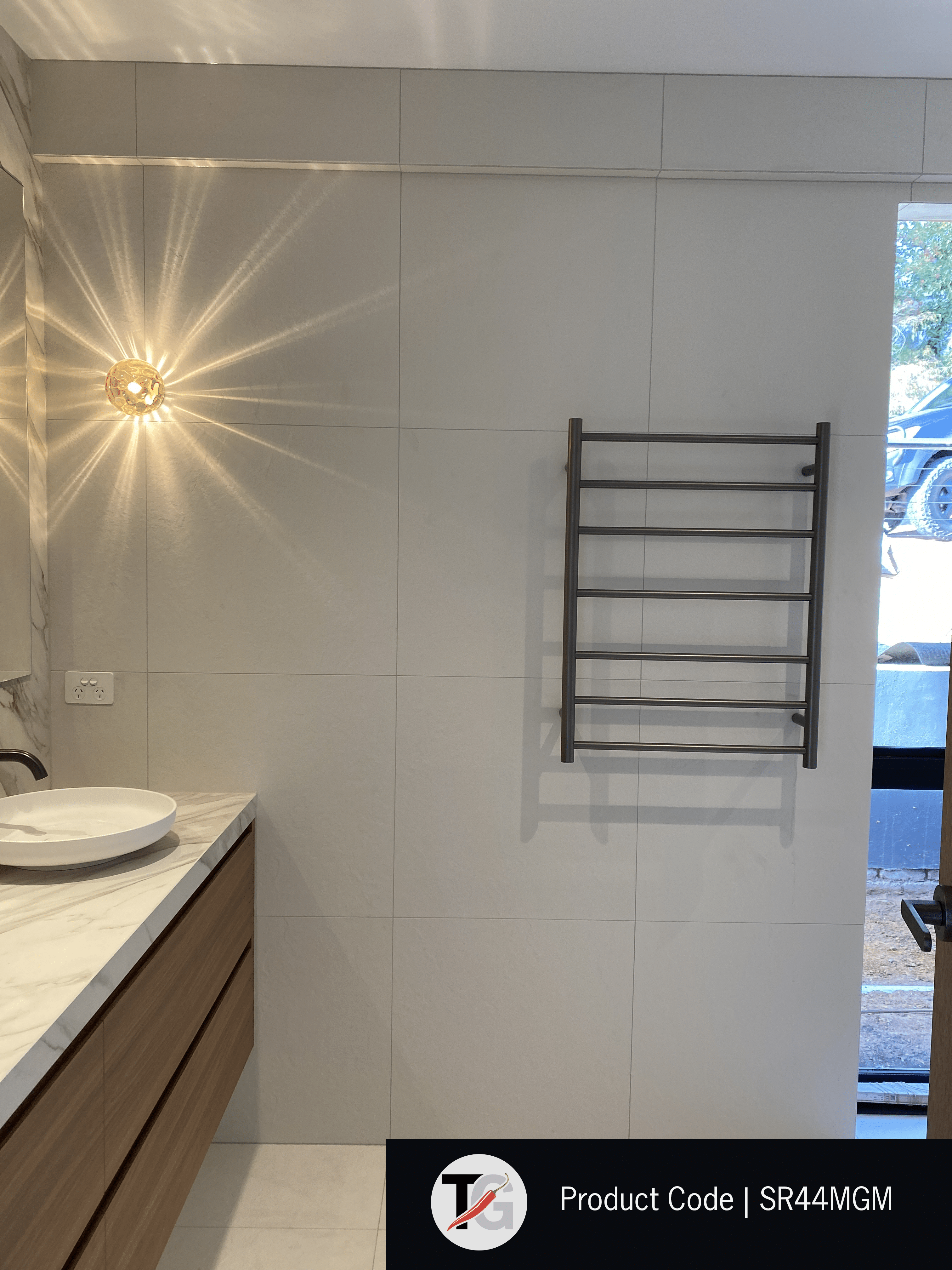 Thermorail Straight/Round 600x800x122mm 80Watts 7 Bars - Gun Metal