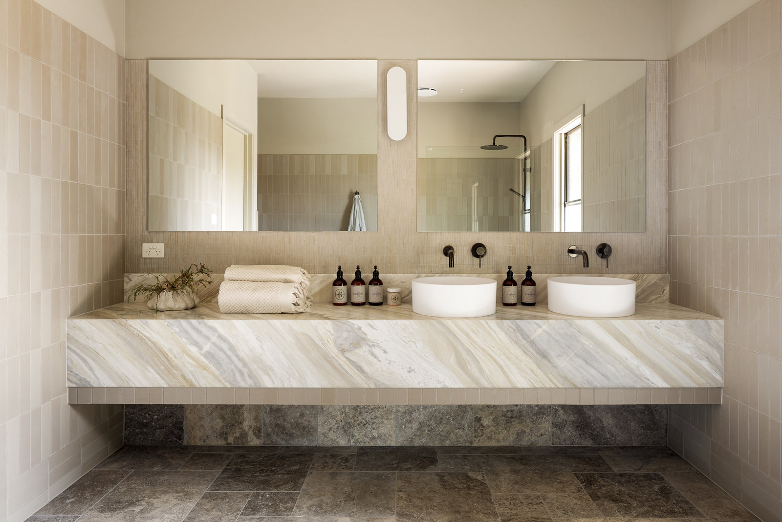 Universal Round Curved Spout - Shadow Gunmetal