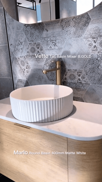 Bondi 900mm Natural Oak Wall Hung Curve Cabinet Only