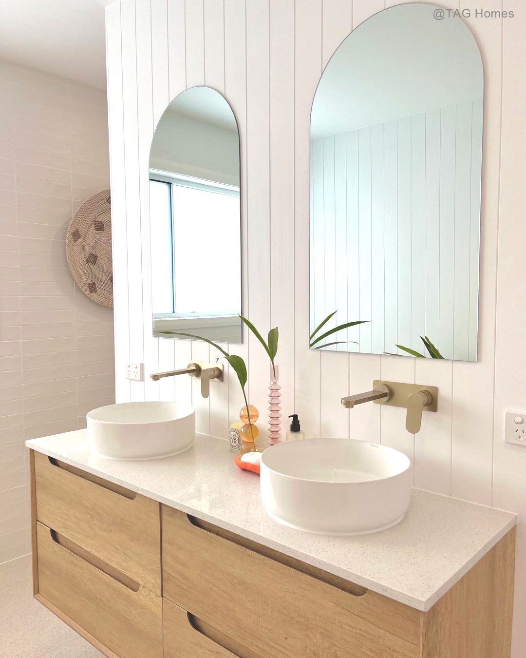 Byron 1500mm Natural Oak Wall Hung Cabinet Only