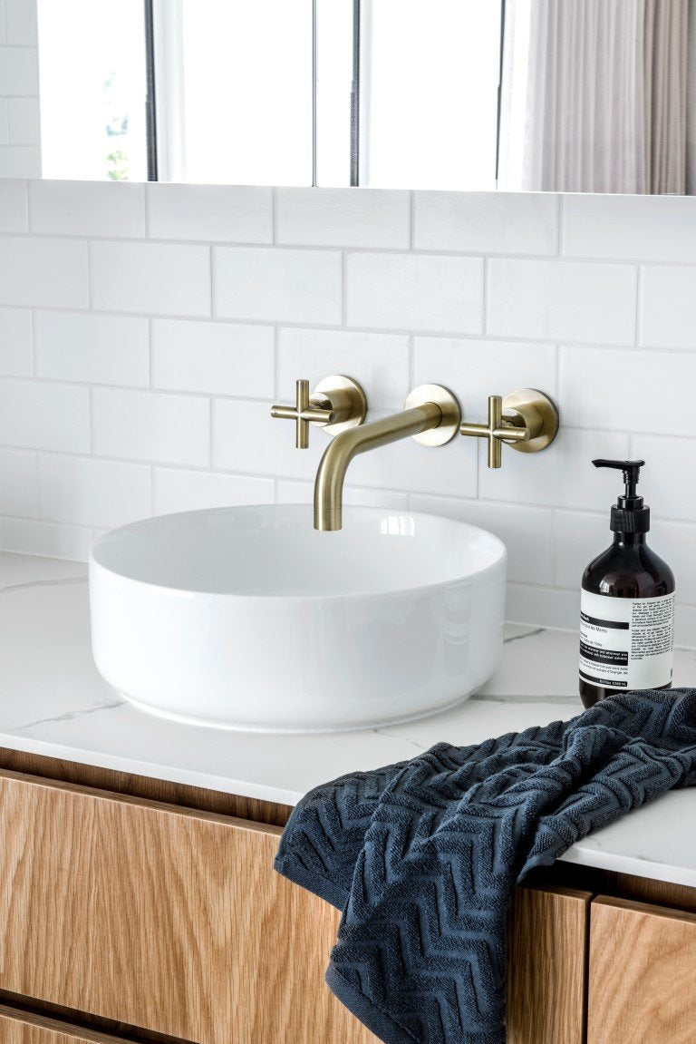 Universal Round Curved Spout - PVD Tiger Bronze