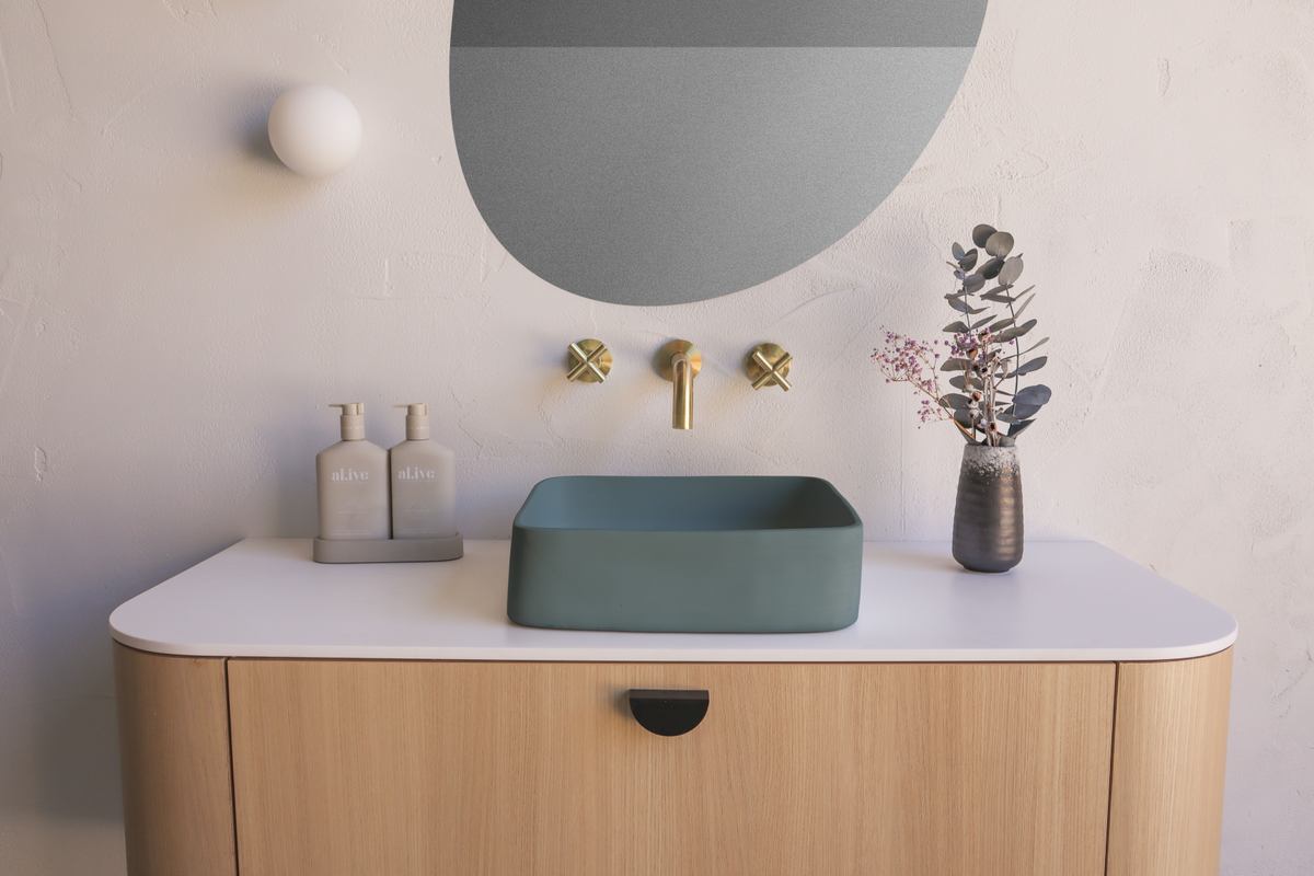 Cast basin - Rowboat