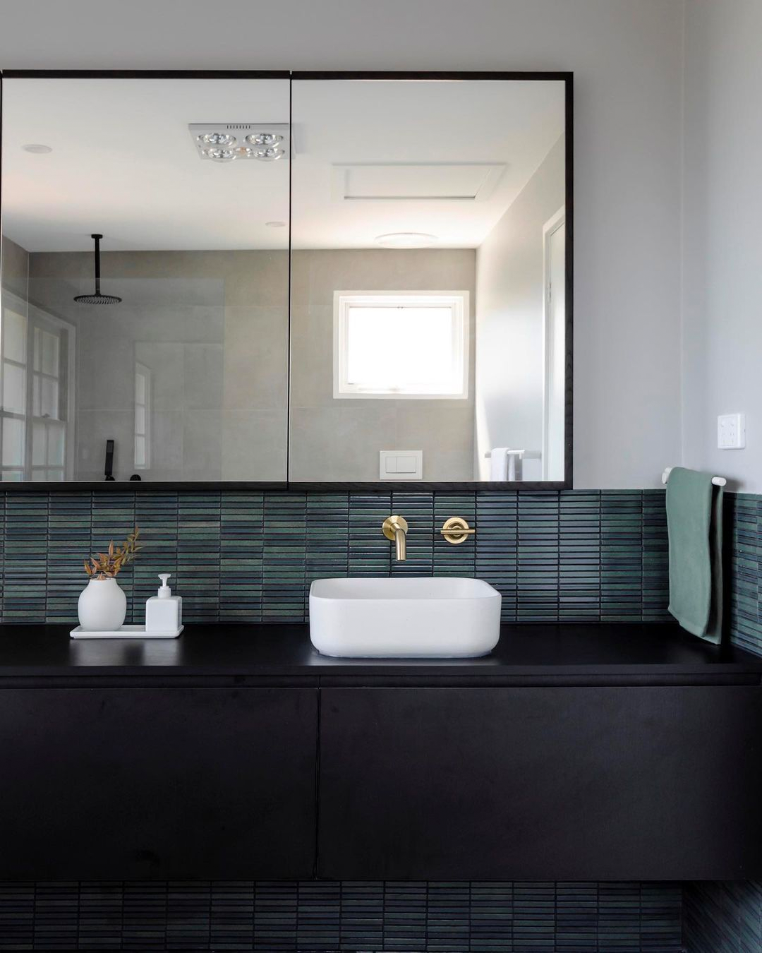 Cube Basin - Ivory