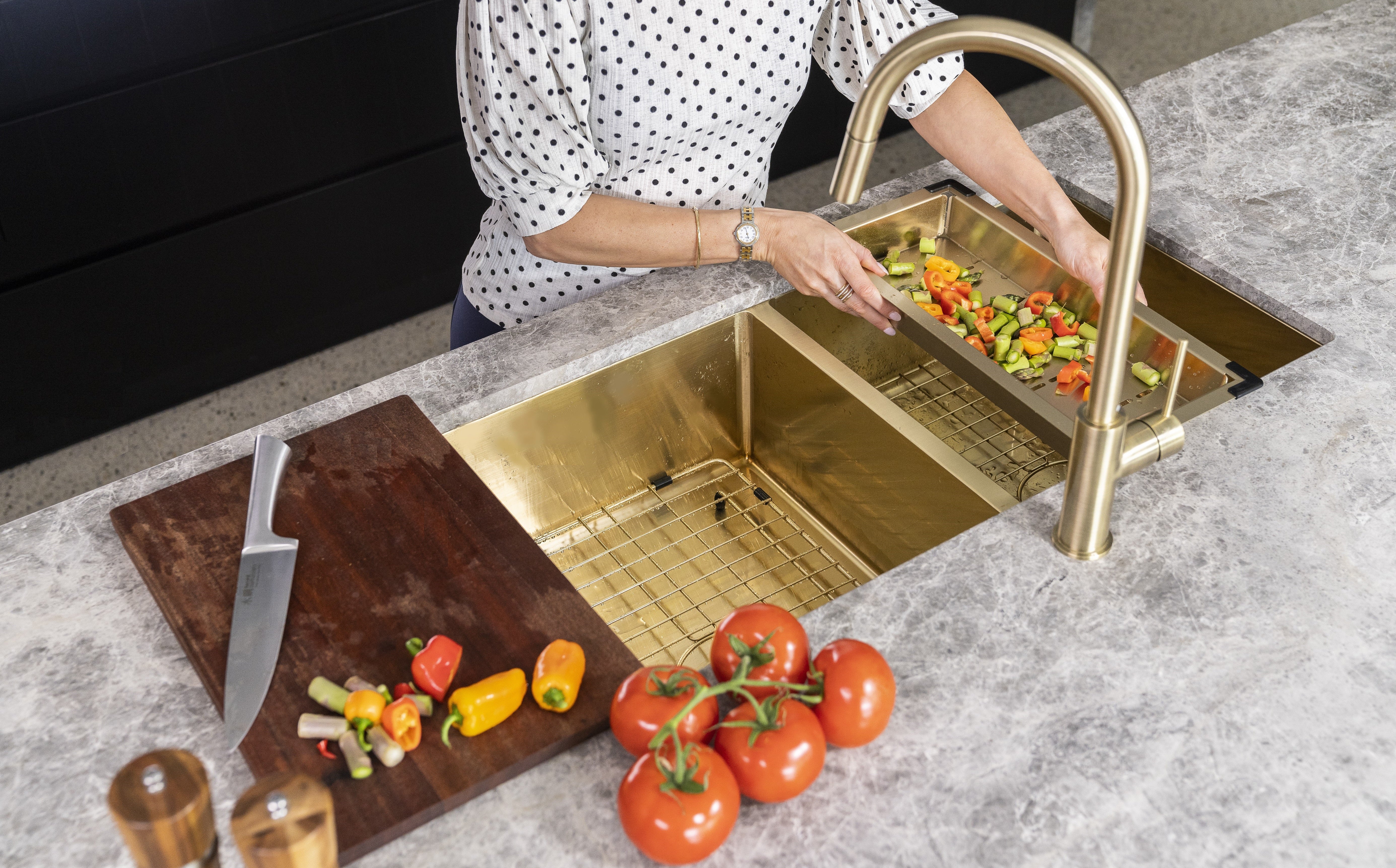 Lavello Kitchen Sink Colander - Brushed Bronze Gold